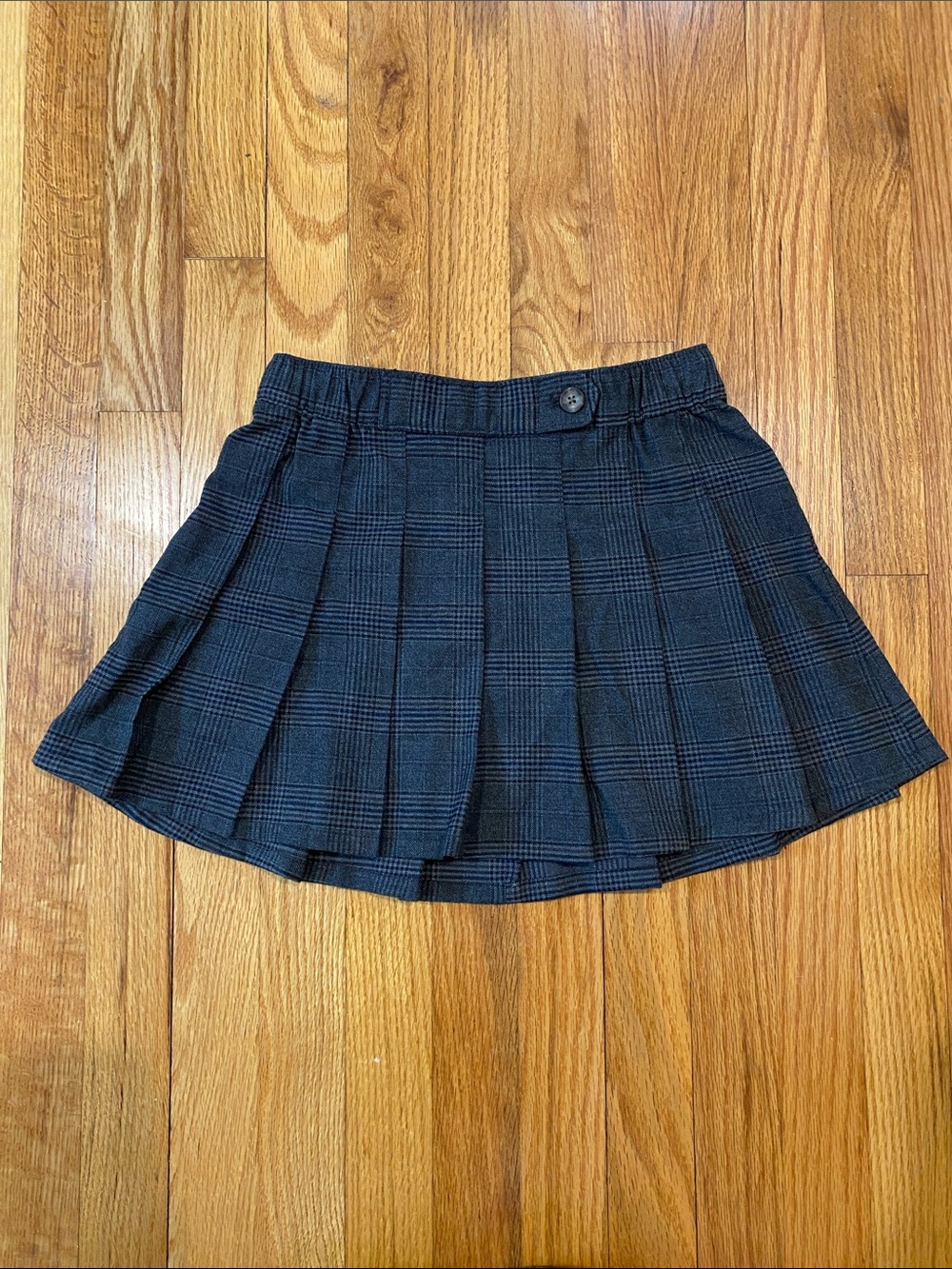 Old Navy Girls Grey Plaid Pleated Skirt